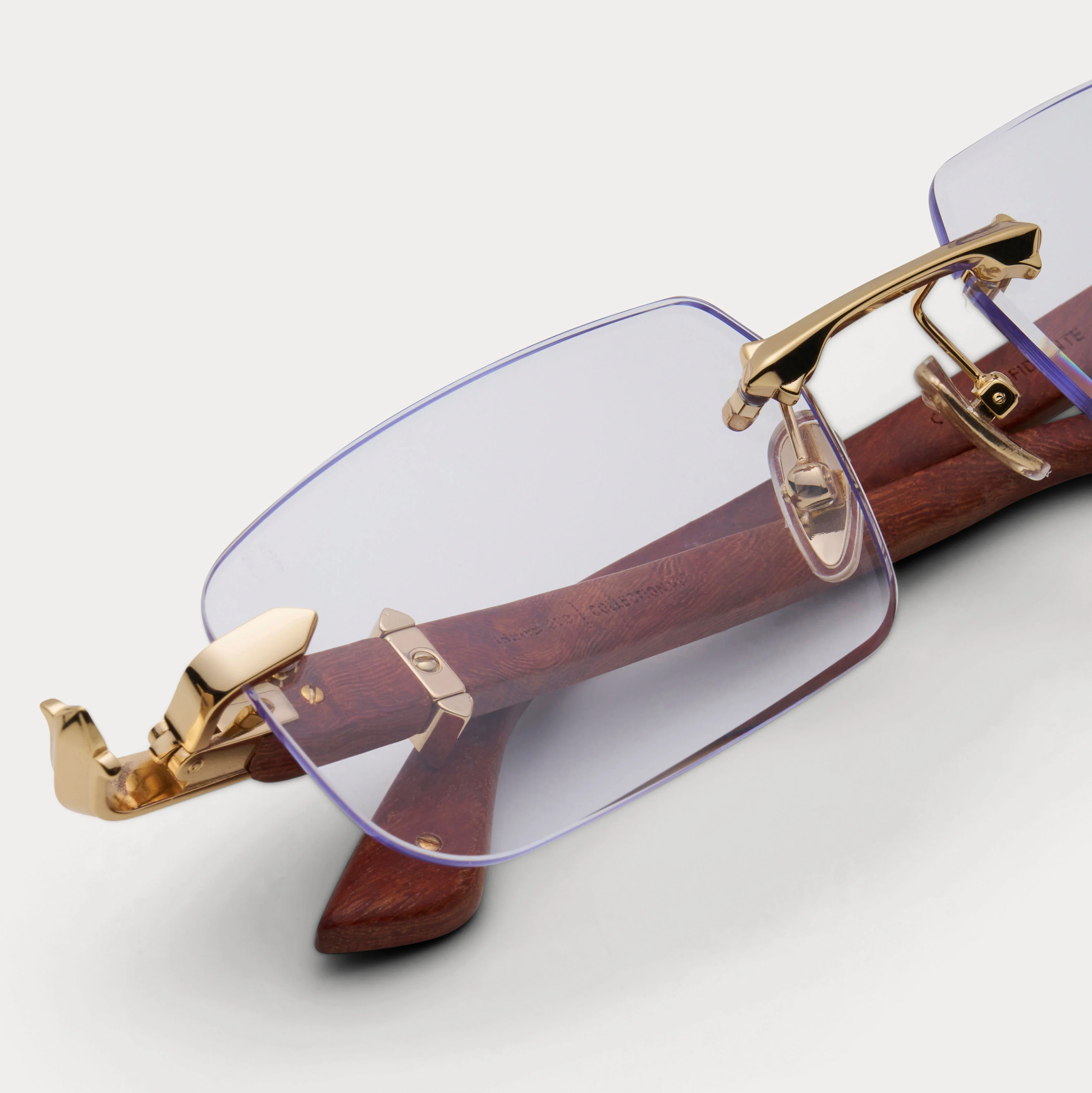 CLEAR CONFIDANTE - Image 4