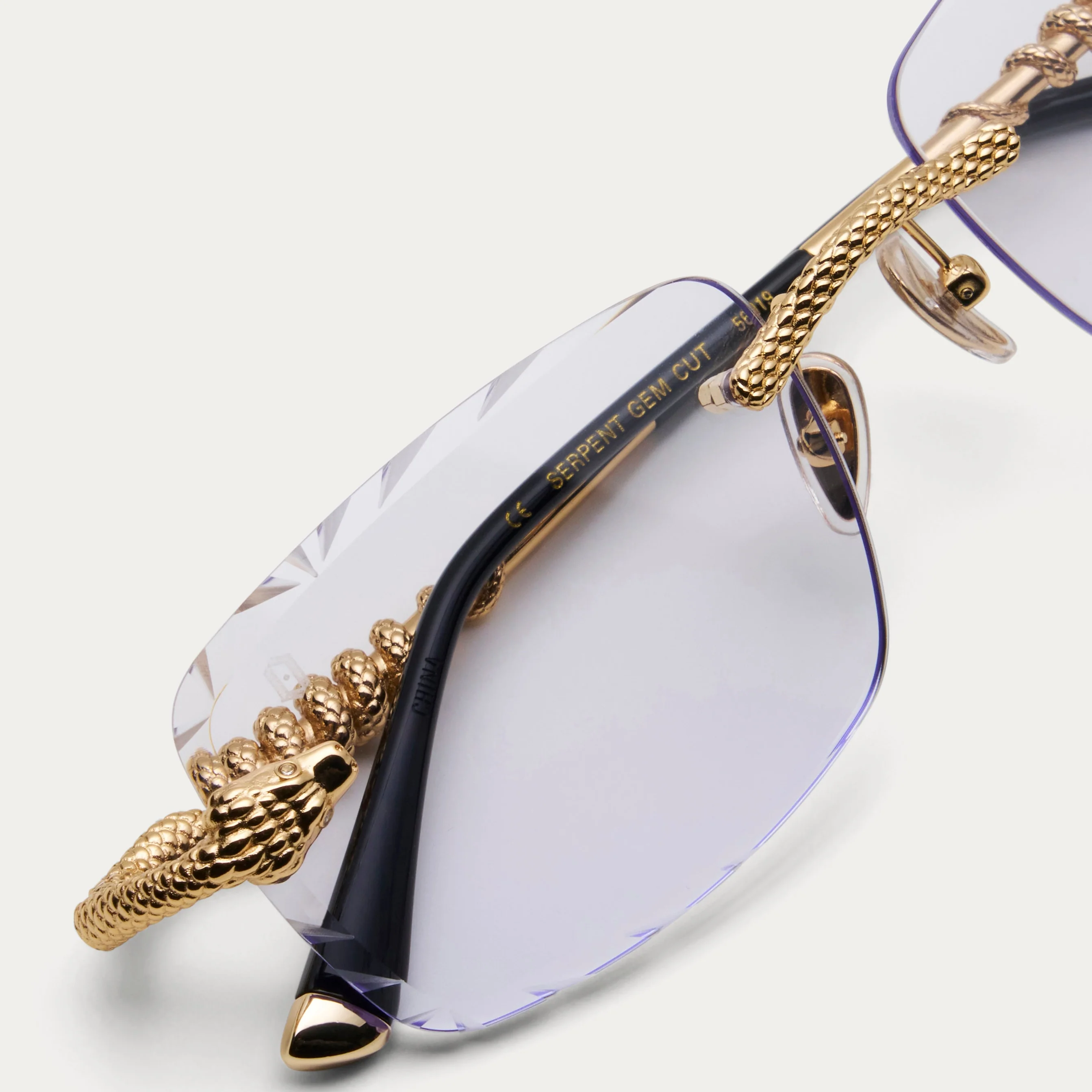 CLEAR SERPENT GEM CUT - Image 7