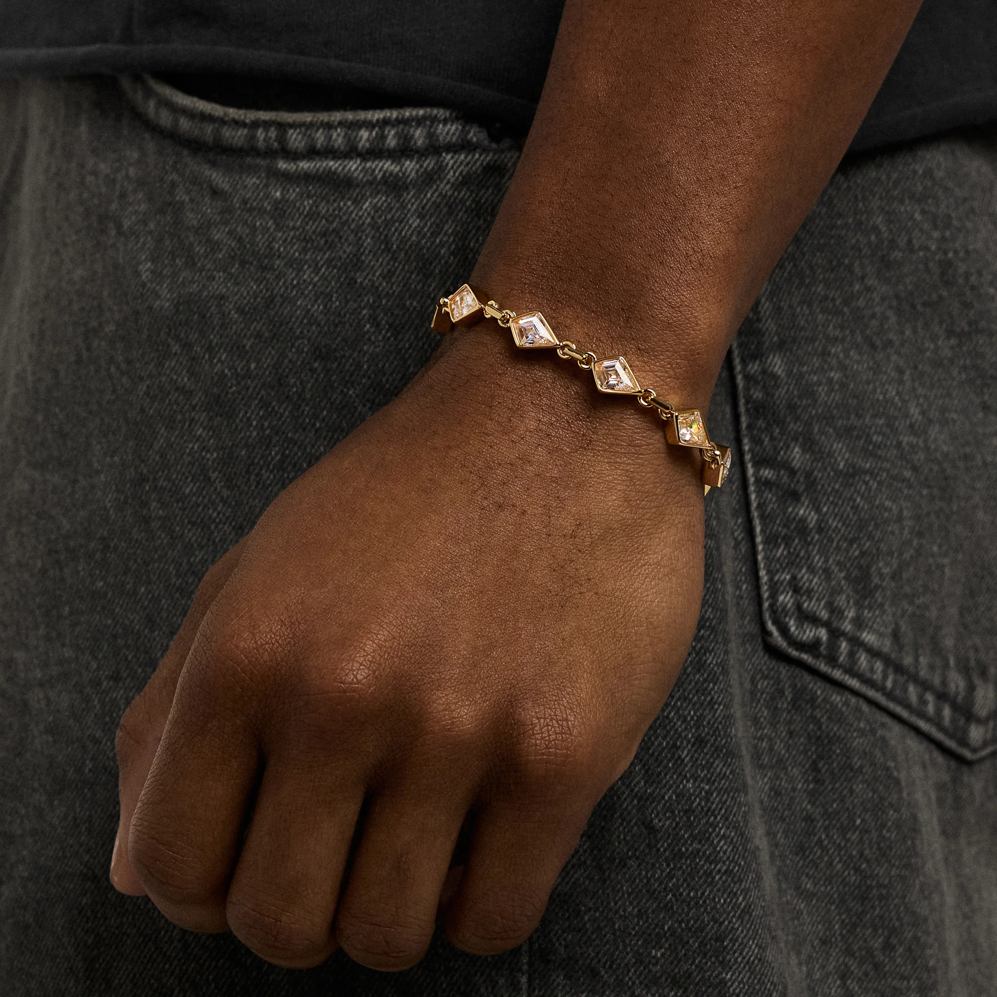 GOLD SHARD BRACELET - Image 5