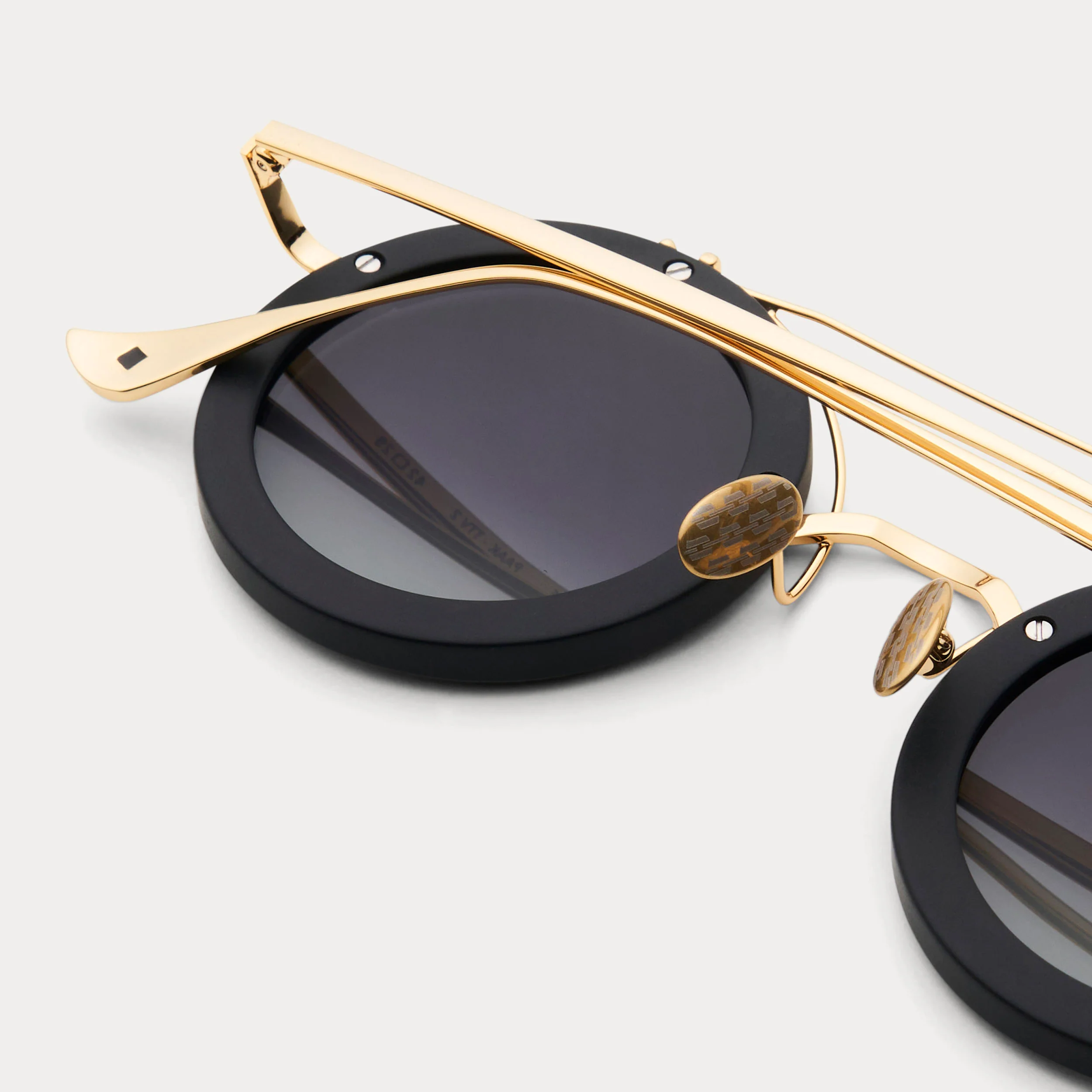 MATTE BLACK GOLD ALCHEMIST - Image 7